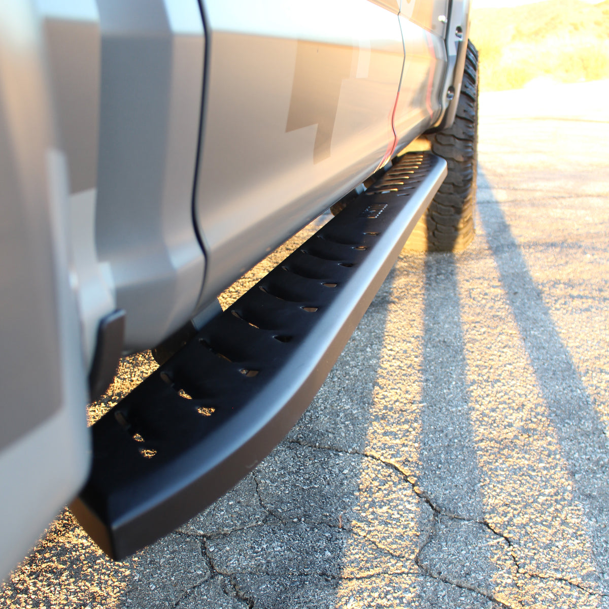 Westin Thrasher Running Boards 2015-2024 Ford F-150 SuperCrew