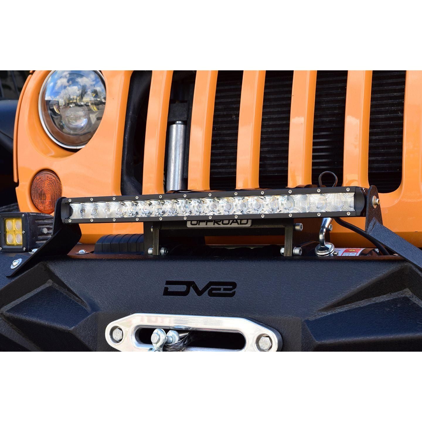 DV8 OFF-ROAD | Single Row Led Light Bar 51.5 X 1.5 X 3With Chrome Face | BS50E250W5W