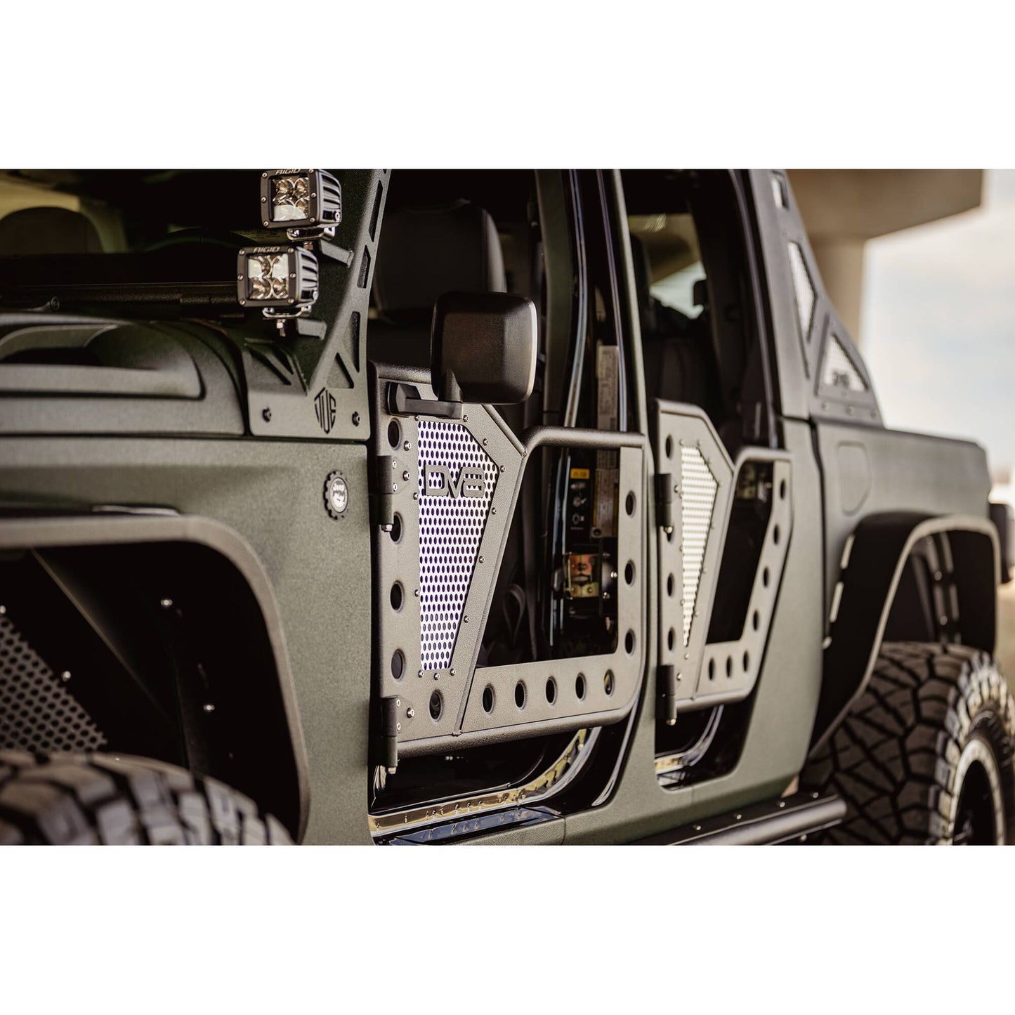 DV8 OFF-ROAD | 2018 2025 Jeep Wrangler JL JLU Gladiator JT Front Rock Doors | RDJL-01F