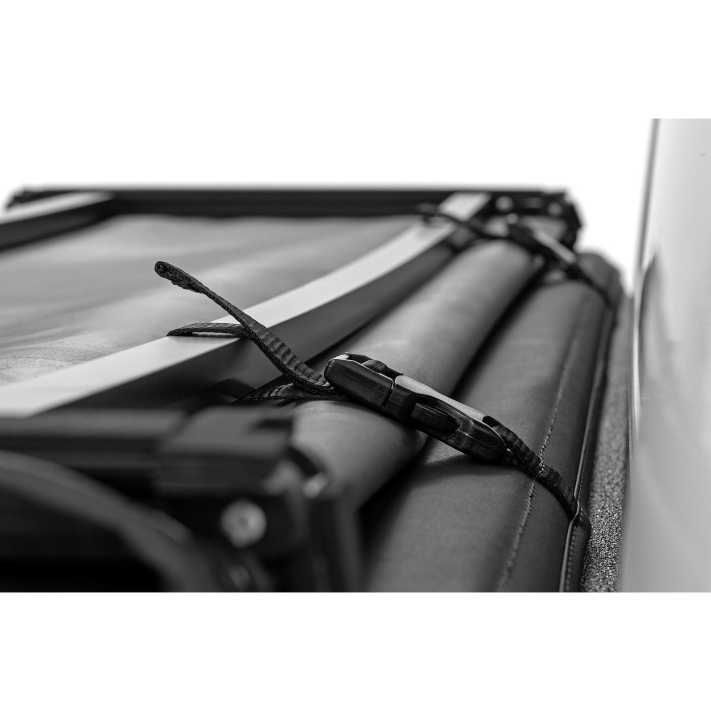ROUGH COUNTRY | Soft Tri-Fold Bed Cover 5' Bed Dbl Cab Toyota Tacoma 2WD/4WD (24-26) | 41716505A