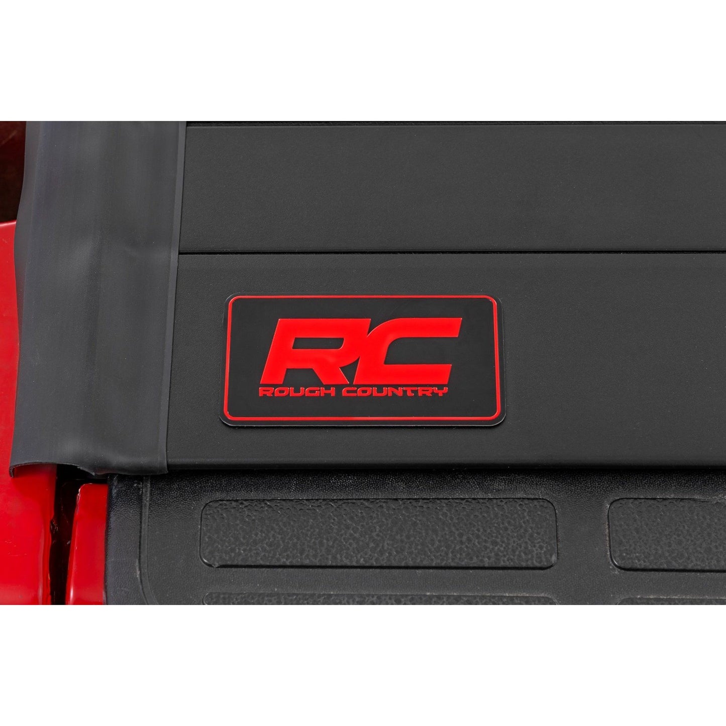 ROUGH COUNTRY Hard Roll Up Bed Cover | 6'7" Bed | Chevy/GMC 1500 (00-06 & Classic) | 50288650