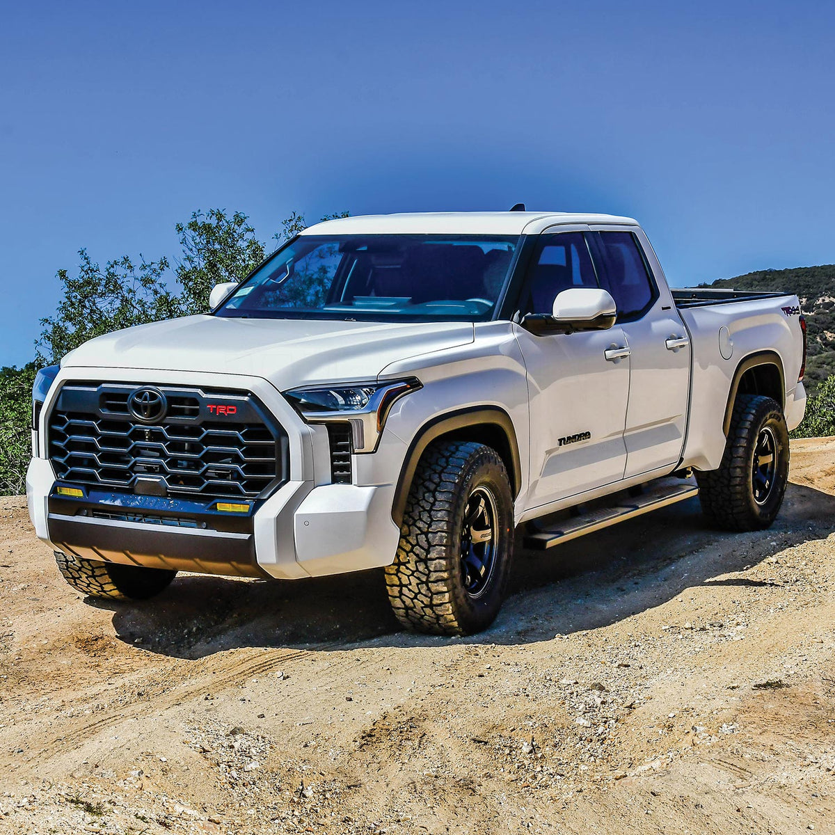 Westin R5 Nerf Steps 2022-2024 Toyota Tundra Double Cab