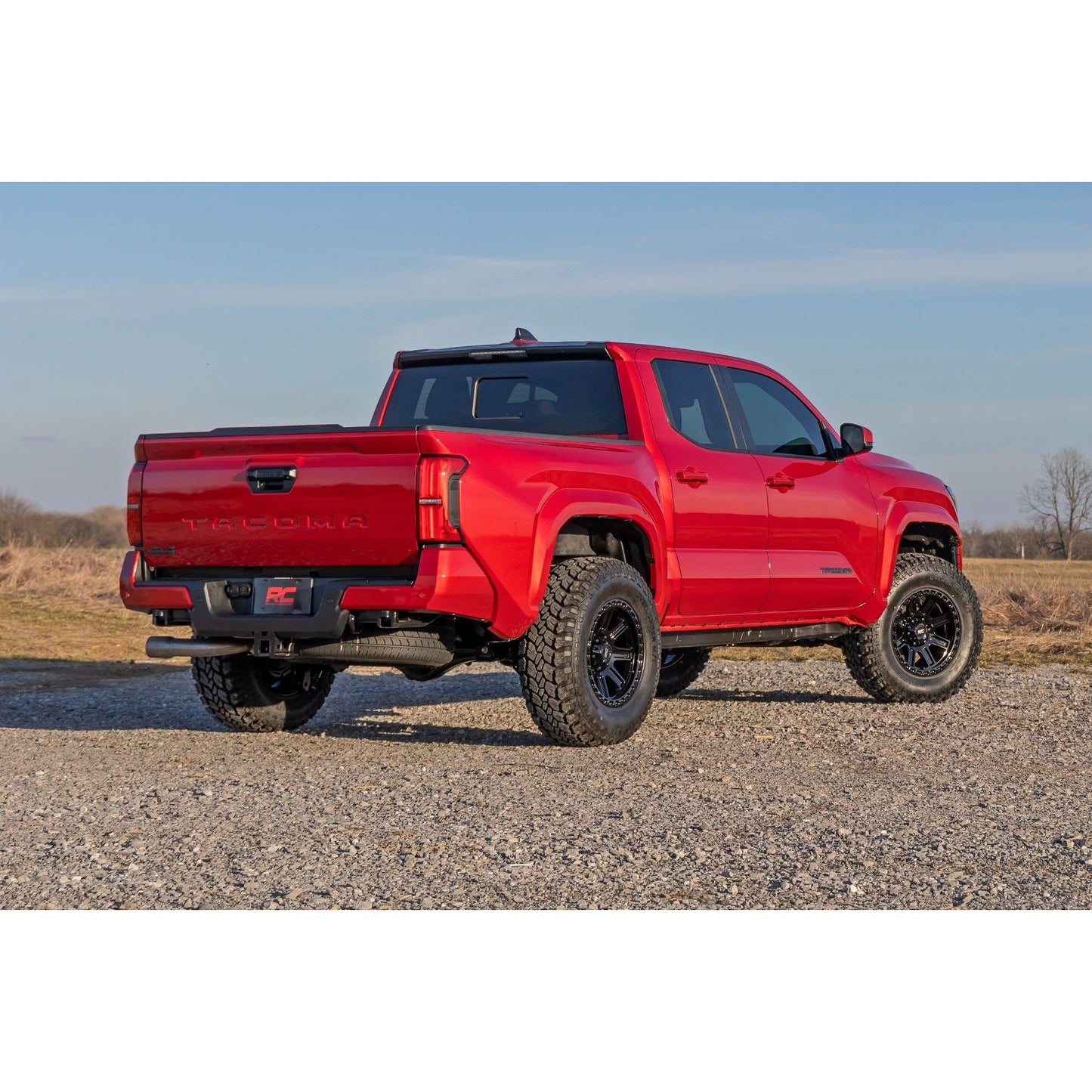 ROUGH COUNTRY M1R Reservoir Leveling Struts | Adjustable Height | Front | Toyota Tacoma (24-25) | 684177