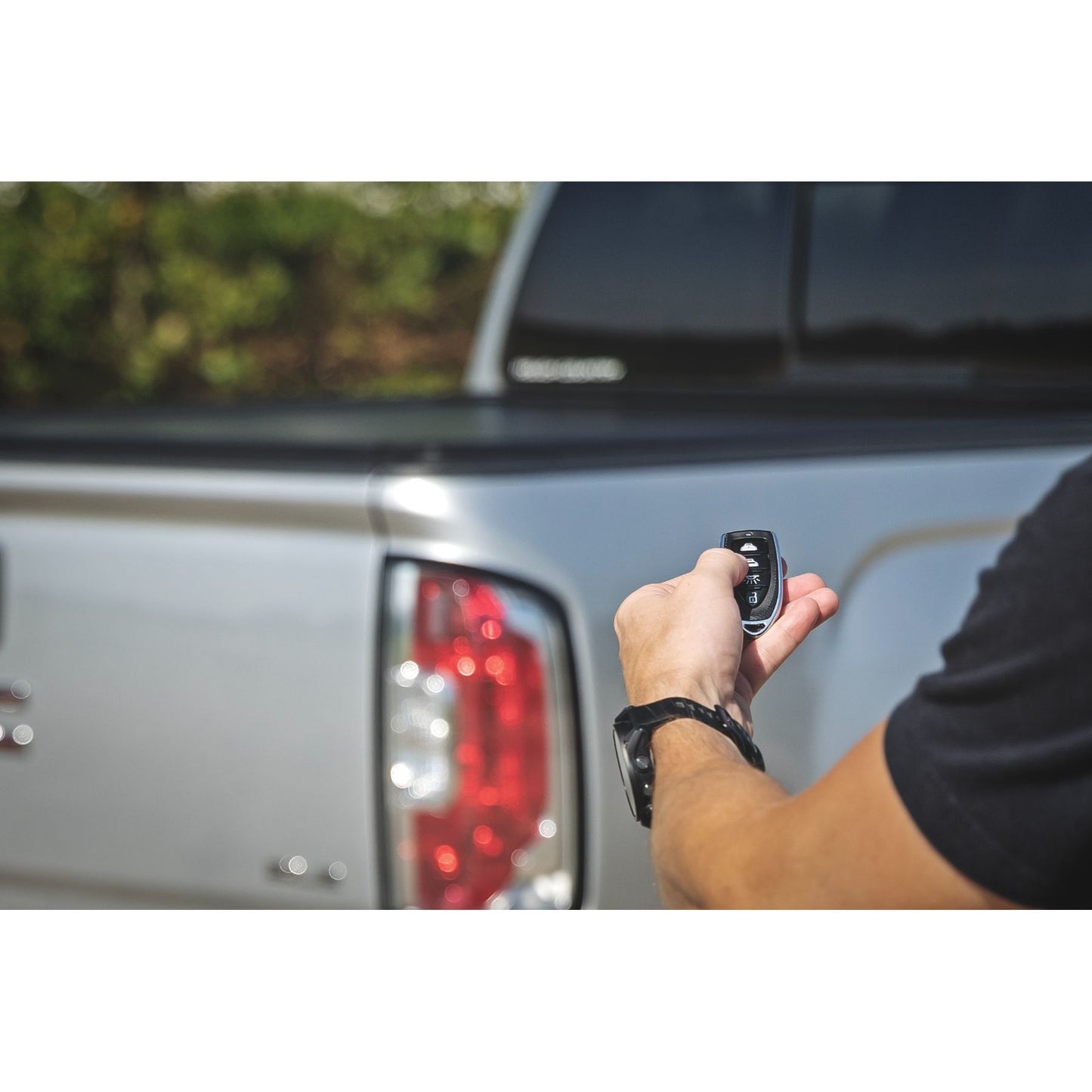 ROUGH COUNTRY | Powered Retractable Bed Cover 5' Bed Chevy/GMC Canyon/Colorado (15-26) | 51120500