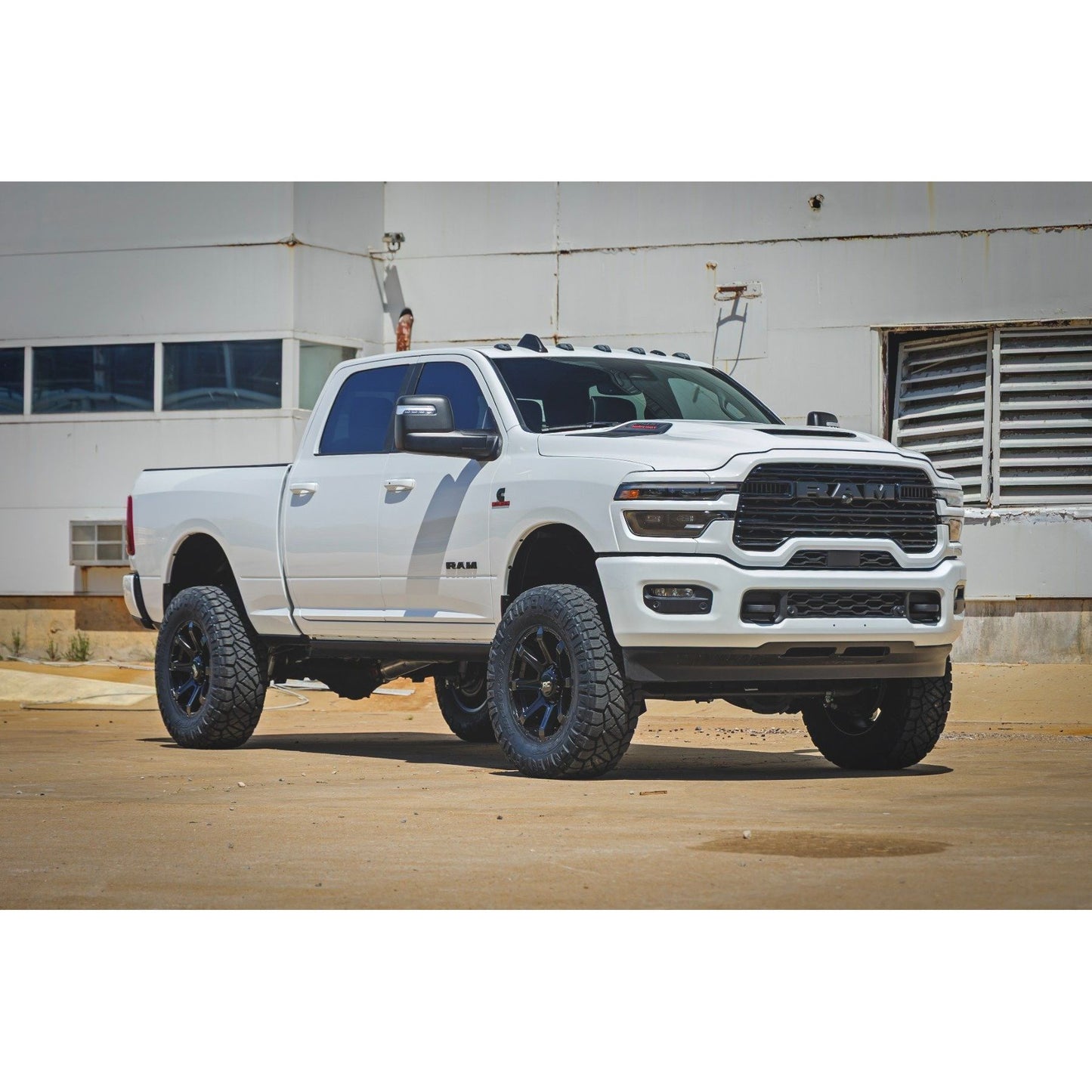 ROUGH COUNTRY 5 Inch Lift Kit | V2 | Ram 2500 4WD (2025-2026) | 38570