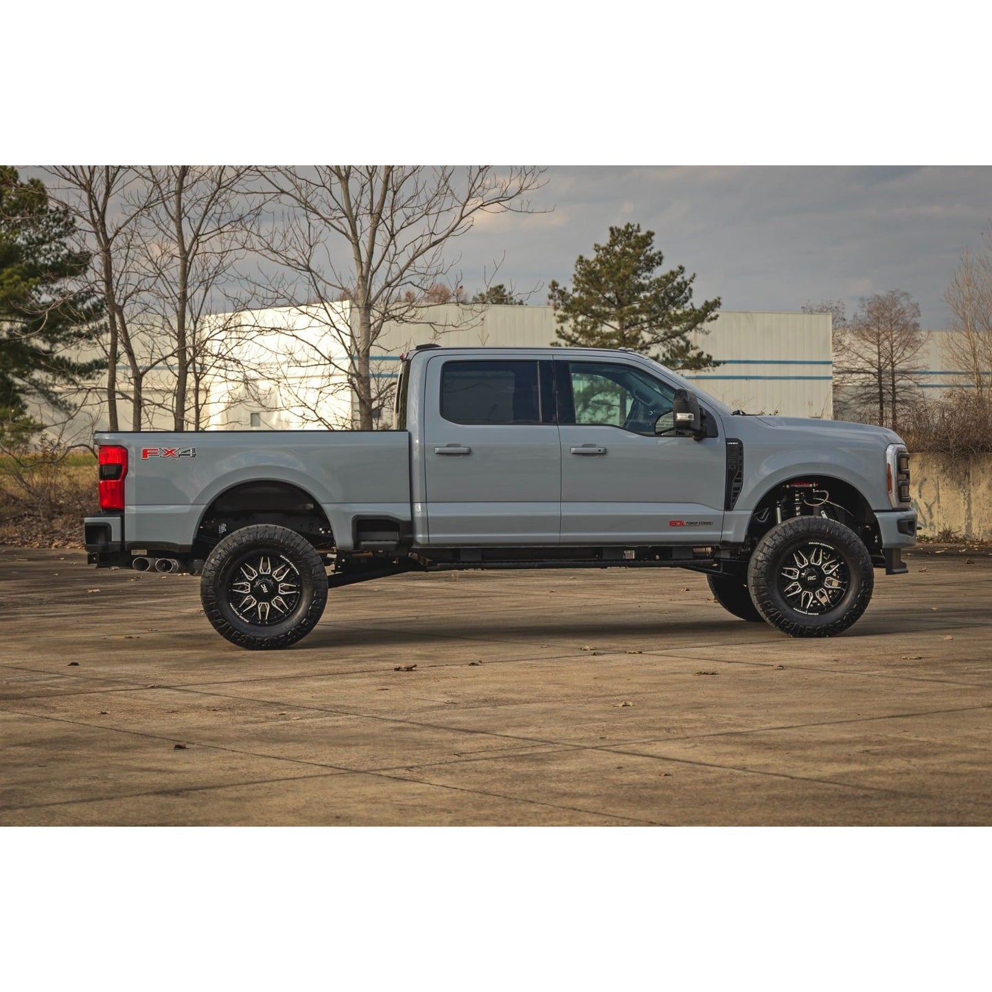 ROUGH COUNTRY | 4.5 Inch Lift Kit M1 Diesel Ford F-250/F-350 Super Duty 4WD (2023-2026) | 400140