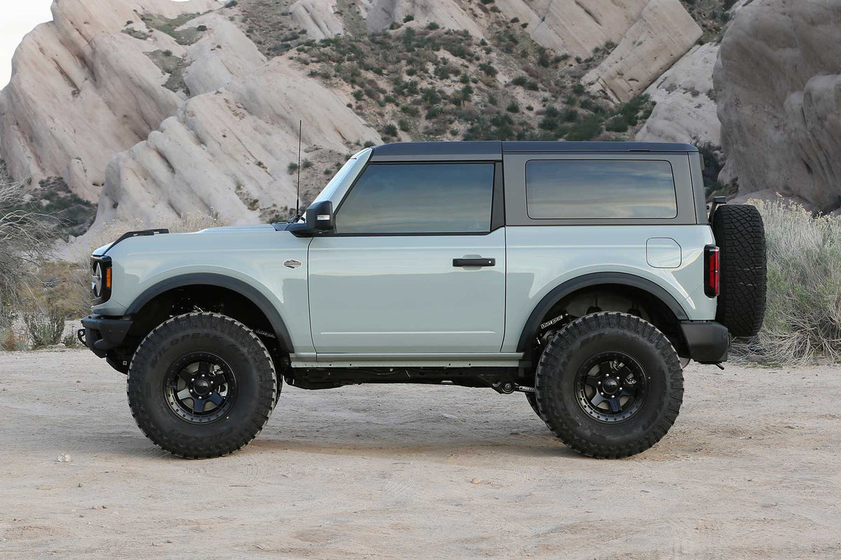 FABTECH | 4" Uniball UCA Lift Kit – Front Dirt Logic 2.5 Resi Coilovers & Rear Dirt Logic Resi Coilovers | Ford Bronco | K2390DL — product image 4