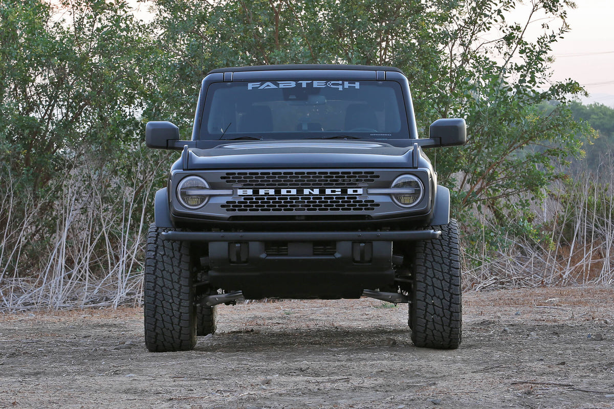 FABTECH | 4" Lift Kit – Front Dirt Logic 2.5 Resi Coilovers & Rear Dirt Logic Resi Coilovers | Ford Bronco | K2426DL — product image 3