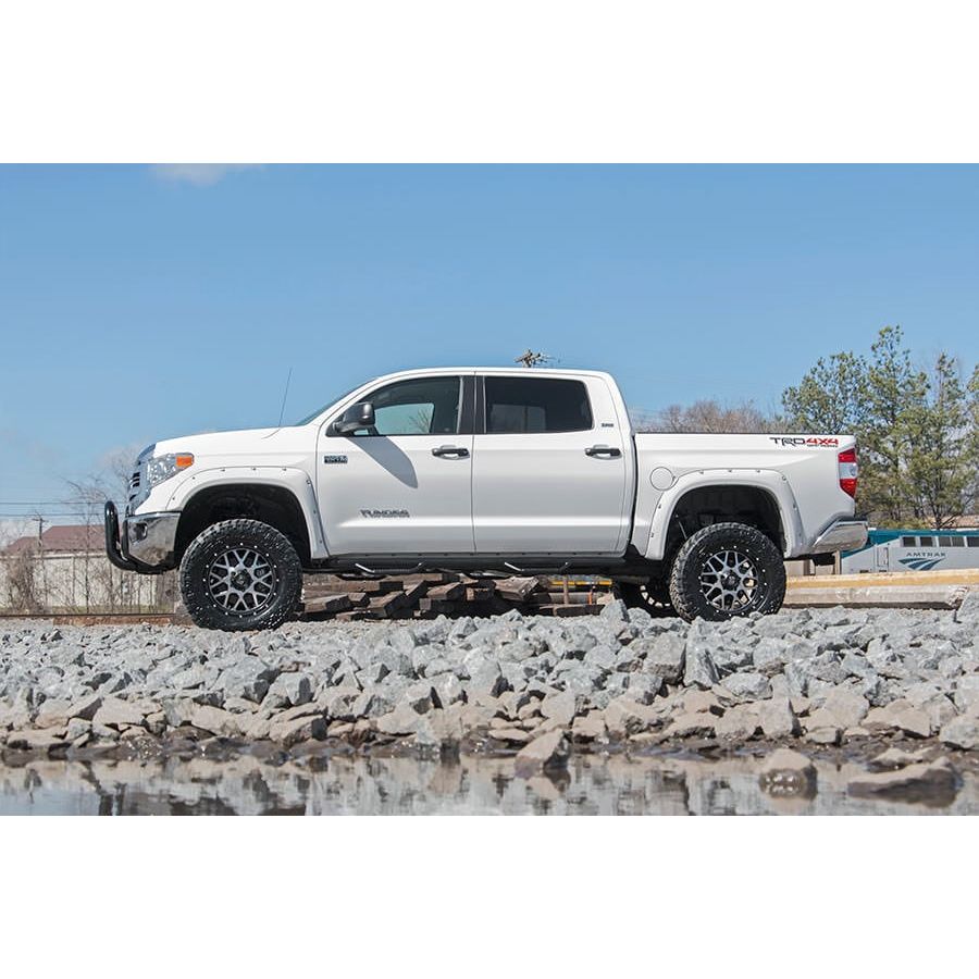 ROUGH COUNTRY 6 Inch Lift Kit | M1 Struts/M1 | Toyota Tundra 4WD (2016-2021) | 75240