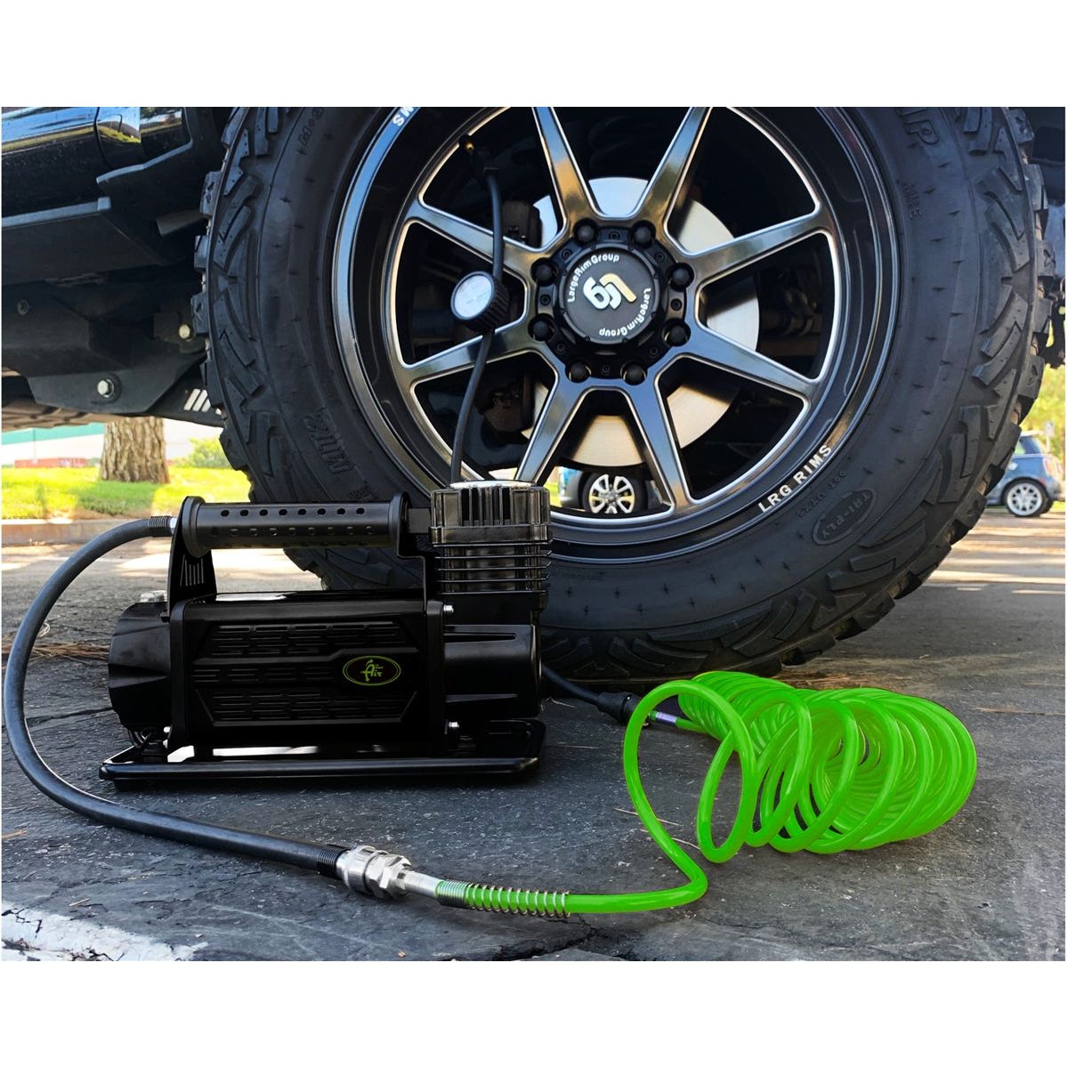Up Down Air Compressor System 5.6 CFM with Storage Bag, Hose & Attachments (Universal) 12099917