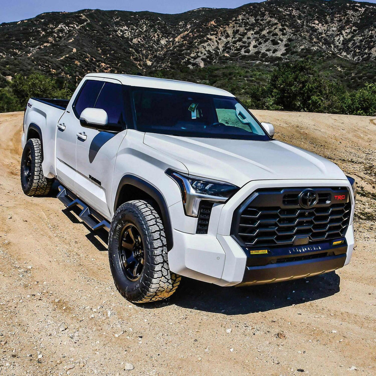 Westin HDX Drop Nerf Steps 2022-2024 Toyota Tundra Double Cab