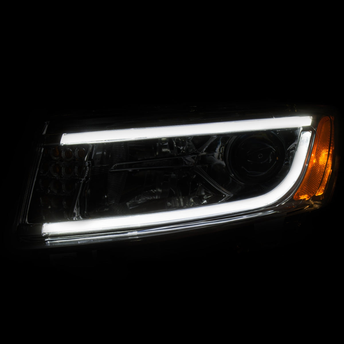 ANZO USA ZUKT_111328 Anzo ZUKT_111328 Projector Headlight Set Clear Lens Chrome