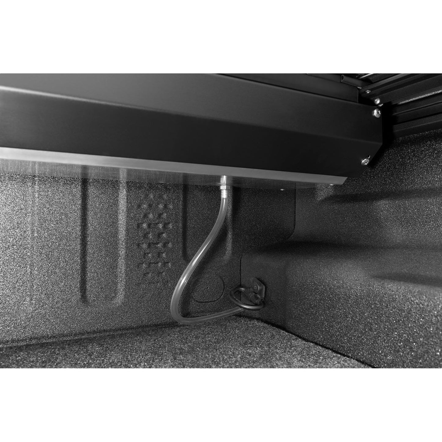 RUGGED RIDGE | 13550.34 | Armis Retractable Locking Bed Cvr W/O Trail Rails 20 Jeep Gladiator Jt