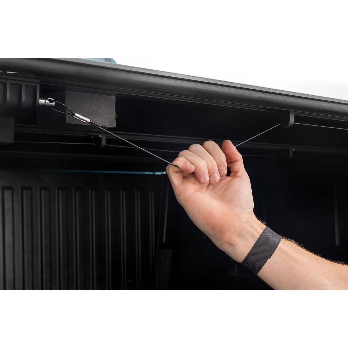 ROUGH COUNTRY | Hard Low Profile Bed Cover  6'7" Bed  Ford F-150 2WD/4WD (2015-2020) | 47229650_A