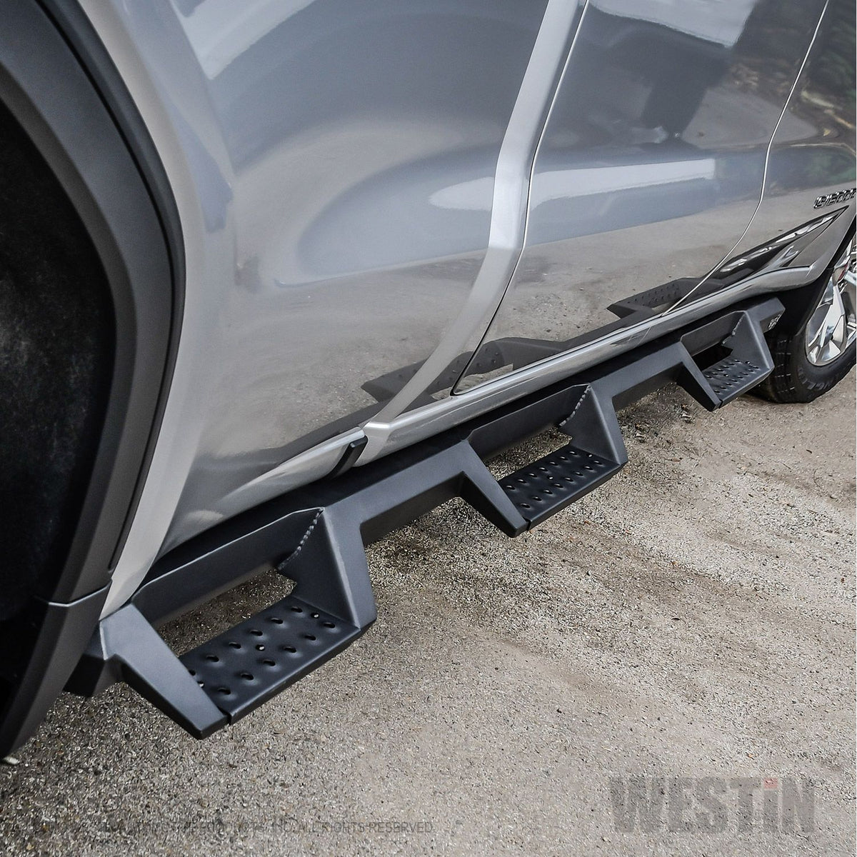 Westin HDX Drop Wheel-to-Wheel Nerf Steps 2019-2024 Chevy/GMC Silverado/Sierra 1500 Crew Cab