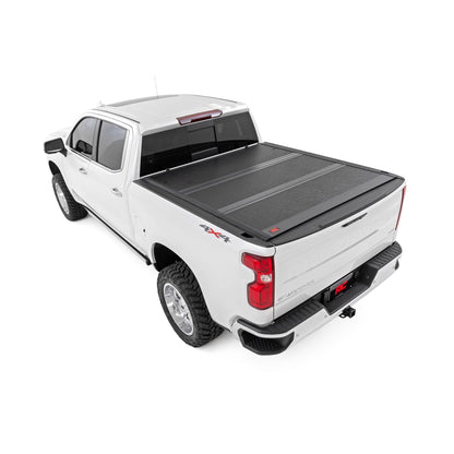 ROUGH COUNTRY Hard Low Profile Bed Cover | 6'7" Bed | Chevy/GMC Sierra 1500 (19-26)/Silverado 1500 (19-26)  | 47120650B