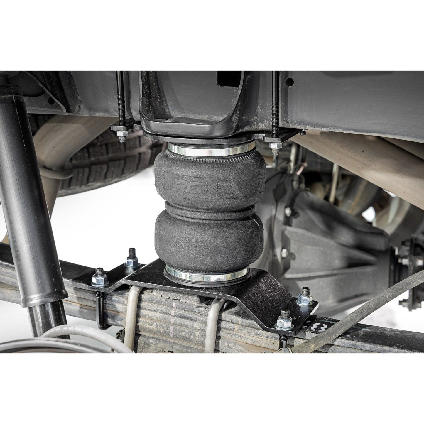 ROUGH COUNTRY Air Spring Kit w/compressor | 0-6" Lifts | Toyota Tundra 2WD/4WD (2007-2021) | 10024C