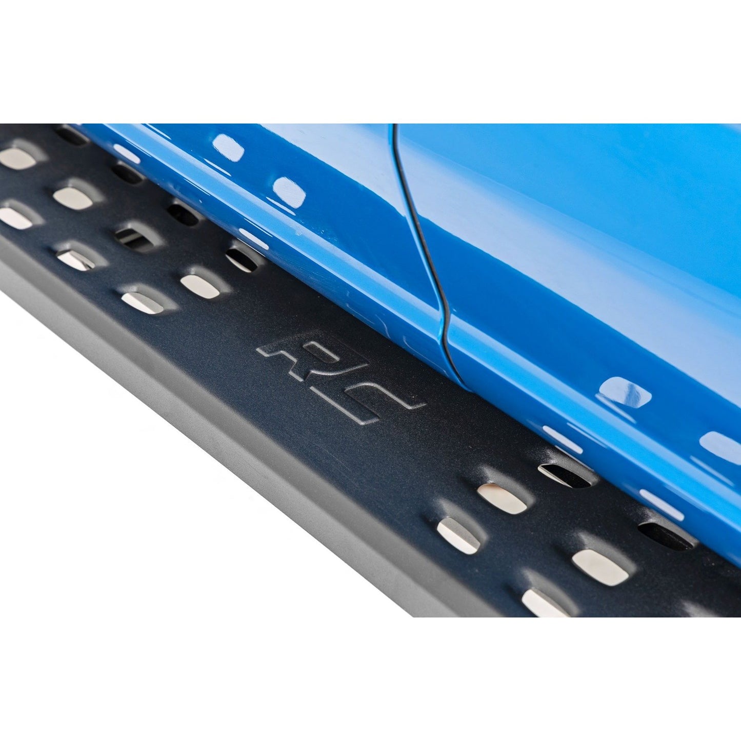 ROUGH COUNTRY RPT2 Running Board | Crew Cab | Black | Ford F-150/Lightning/F-250/F-350/Raptor (15-25) | 44005