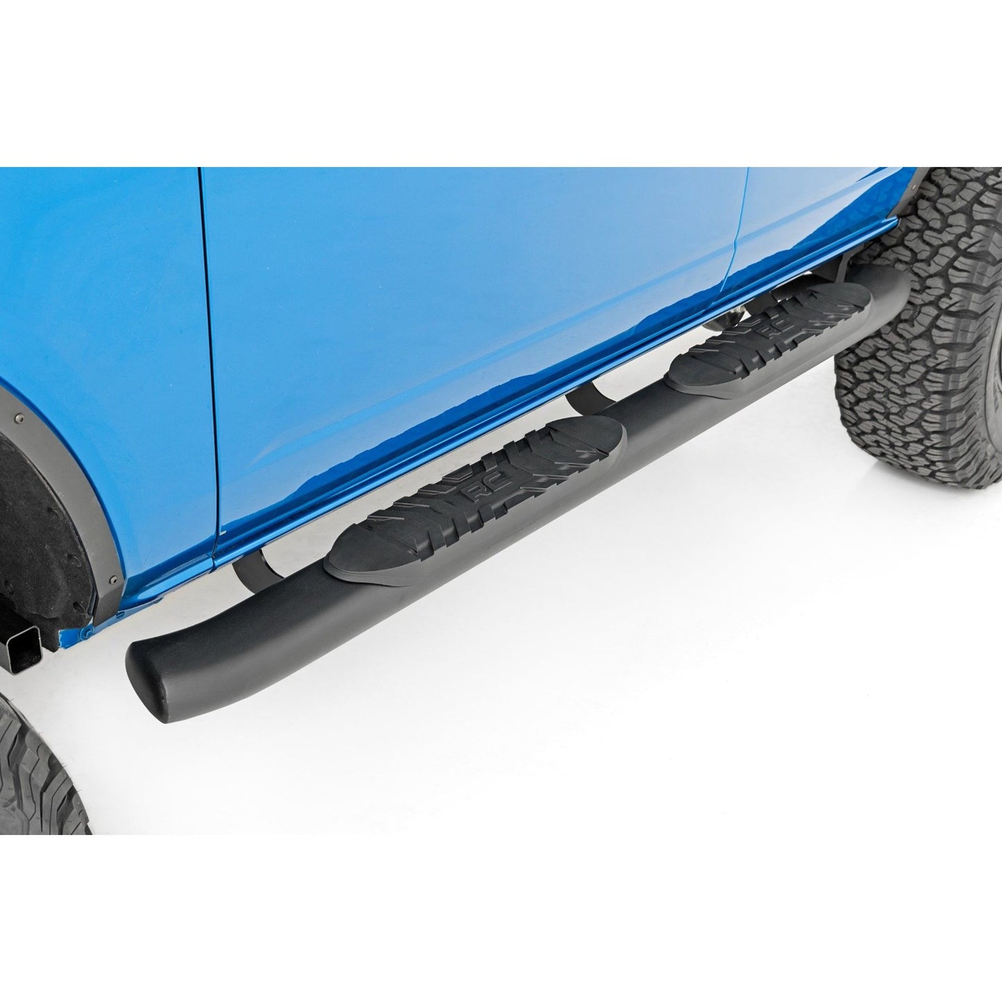 ROUGH COUNTRY Oval Nerf Step | 4-Door | Black | Ford Bronco 4WD (2021-2025) | 21011