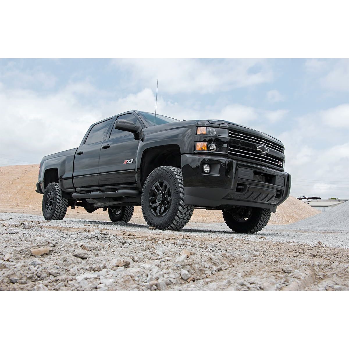 ROUGH COUNTRY 3.5 Inch Lift Kit | M1 | Chevy/GMC 2500HD/3500HD (11-19) | 95940