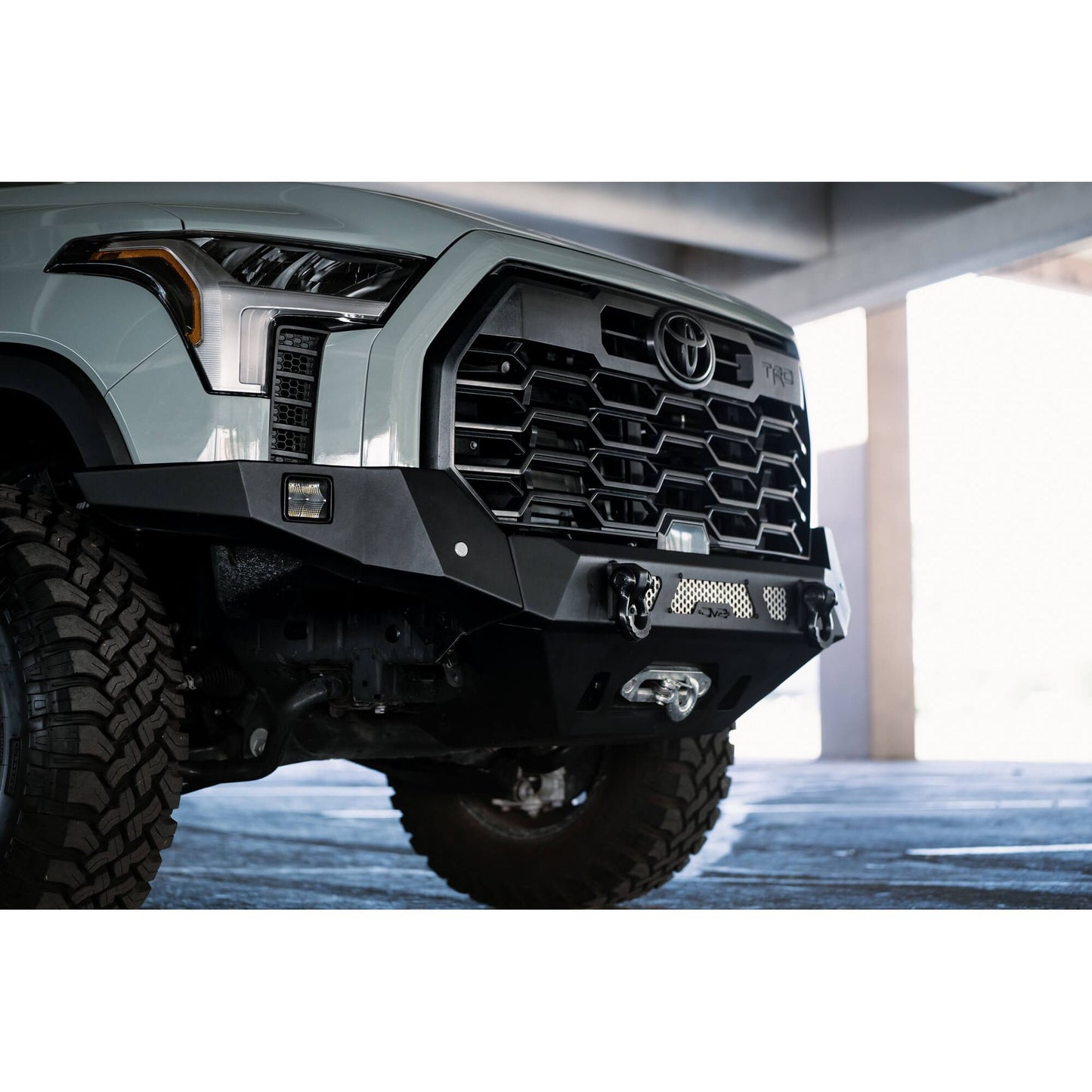 DV8 Off-Road 2022-2025 Toyota Tundra | MTO Series Winch Front Bumper C3| FBTT2-04
