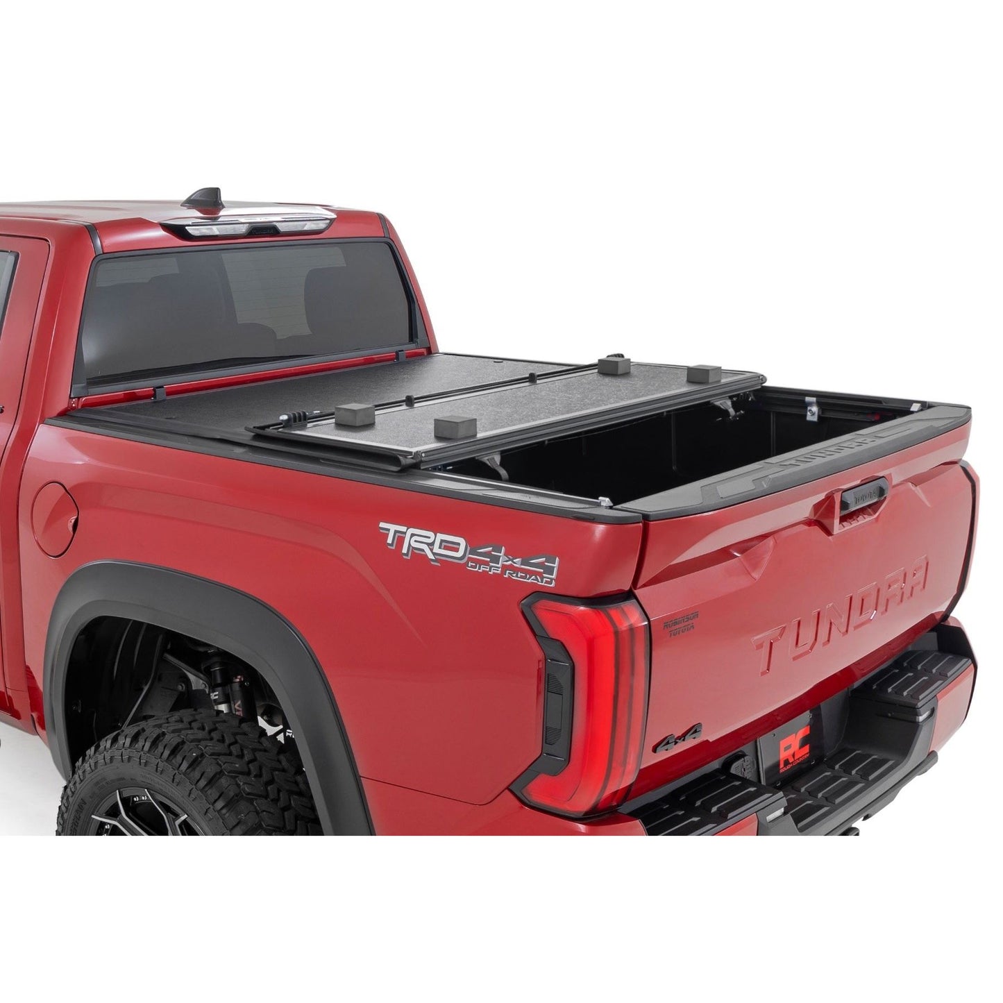 ROUGH COUNTRY Hard Low Profile Bed Cover | 5'7" Bed | Cargo Mgmt | Toyota Tundra (22-25) | 47514551B