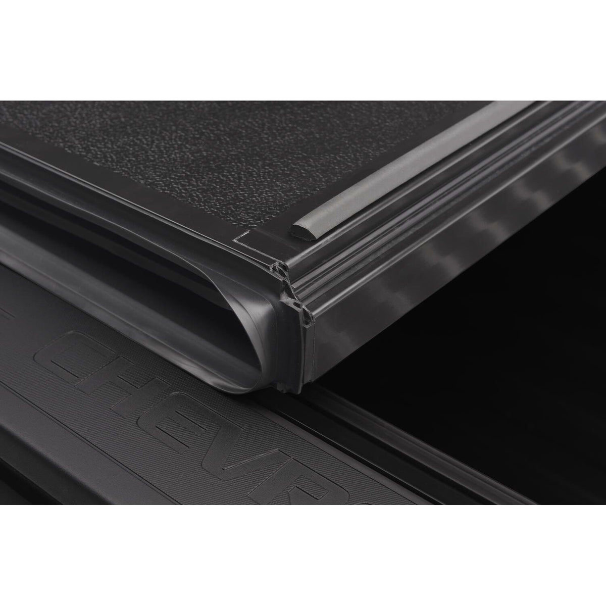 BAK BAKFlip G2 Folding Tonneau Cover product image 5
