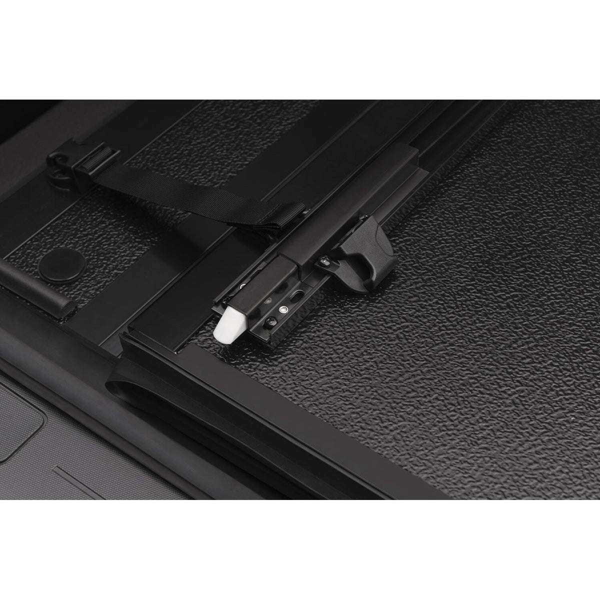 BAK BAKFlip G2 Folding Tonneau Cover product image 6