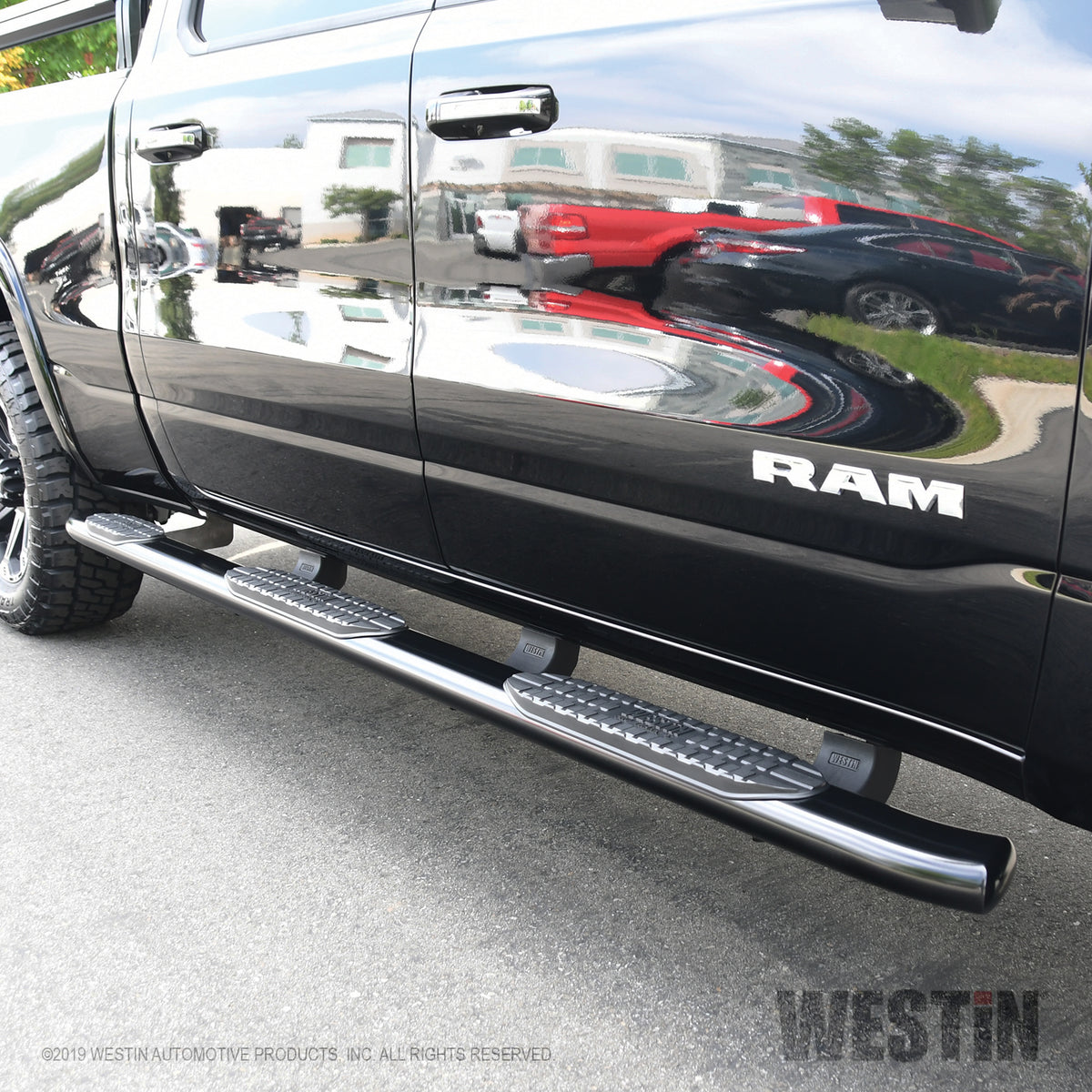 Westin PRO TRAXX 5 Oval W2W Nerf Steps 2019-2024 Ram 1500 Crew Cab (5'7" Bed)