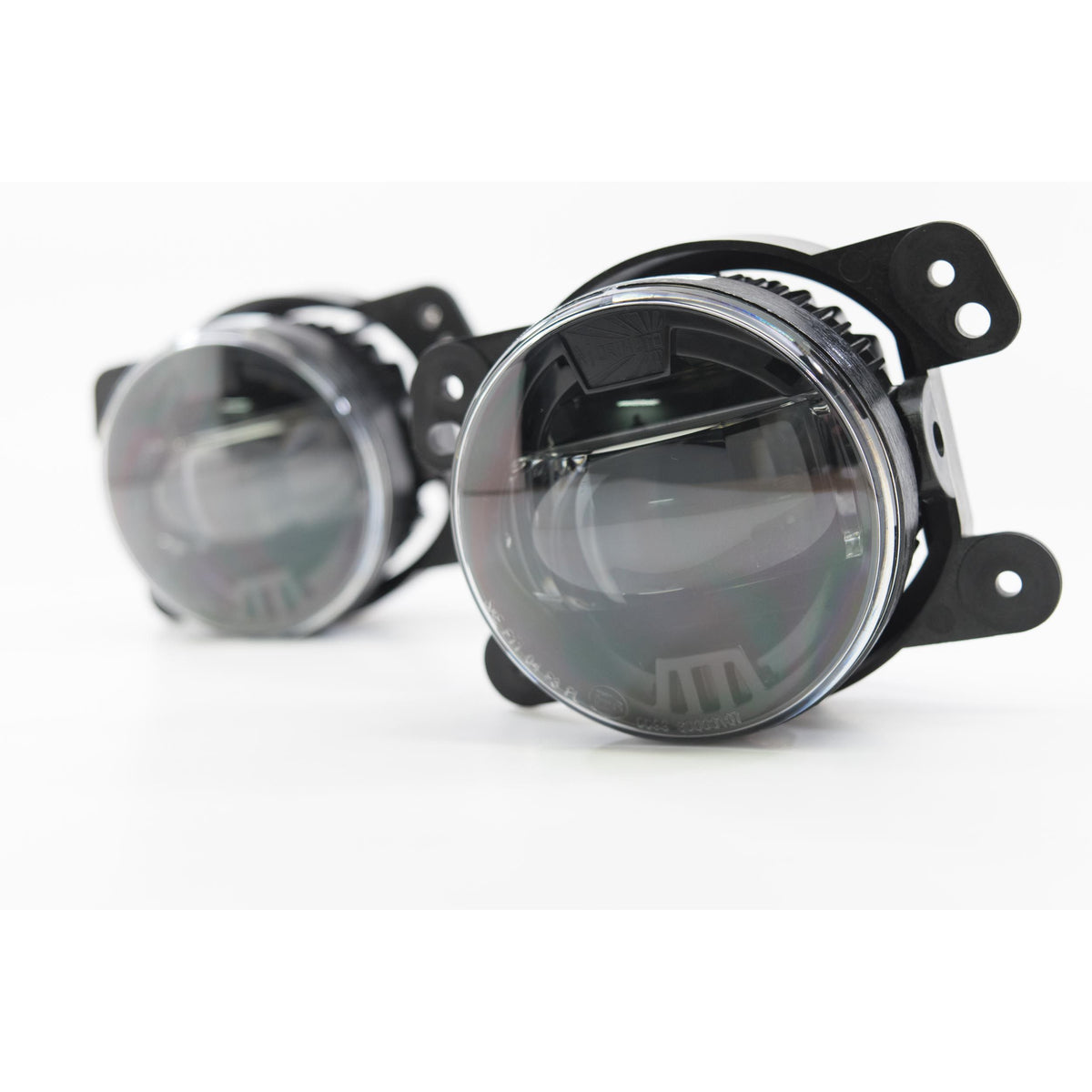 https://cdn.shopify.com/s/files/1/0785/2536/6555/files/27051.Chrysler_Round_Morimoto_XB_LED.040.jpg?v=1788719882