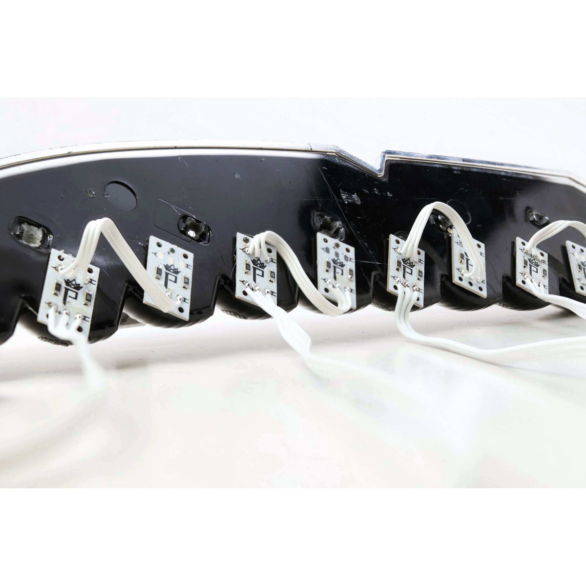 https://cdn.shopify.com/s/files/1/0785/2536/6555/files/27177.Universal_Profile_Pivot_Sequential_DRL_Boards.020_621141b8-48bb-4221-b4b7-c62eddf0b3b5.jpg?v=1788719677
