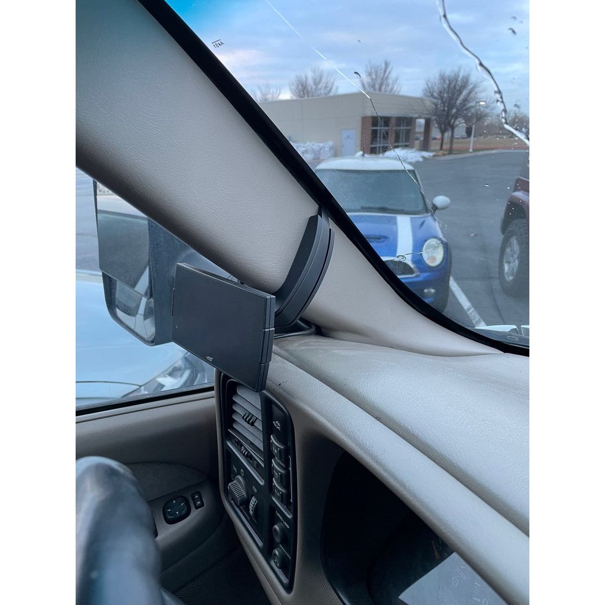 EDGE PRODUCTS CTS3 Pillar Display Mount For 2001-2007 GM Classic 2500/3500 product view 4