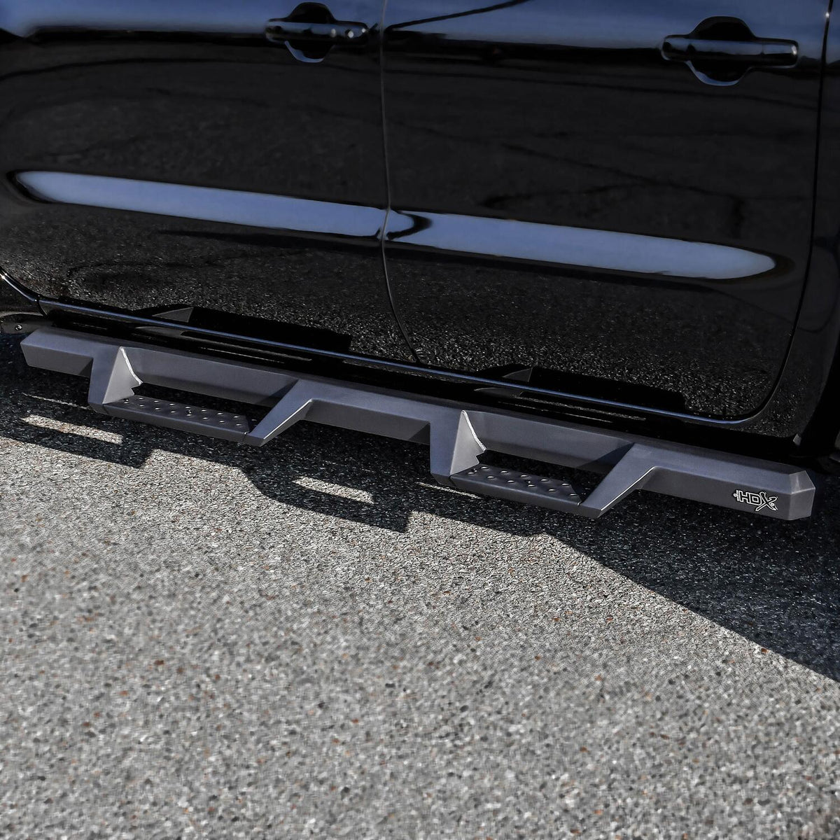 Westin HDX Drop Nerf Steps 2022-2024 Nissan Frontier Crew Cab