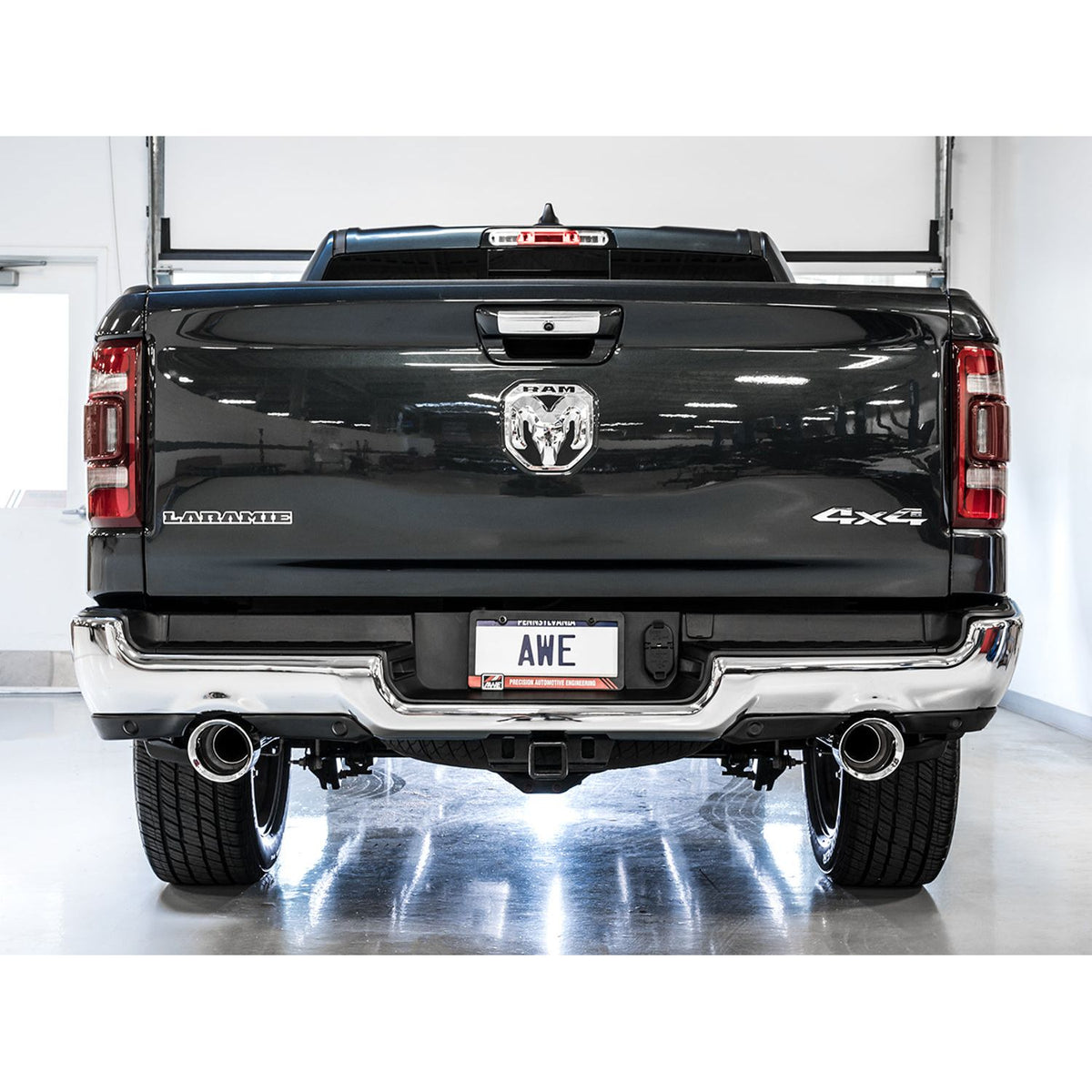 AWE 0FG Exhaust for 5th Gen RAM 1500 5.7L (with bumper cutouts) 5 Inch Tips