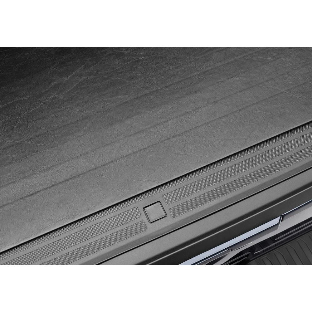 BAK Revolver X2 Hard Rolling Tonneau Cover for 2008-2016 Ford F-350 Super Duty/F-250 Super Duty product image 2