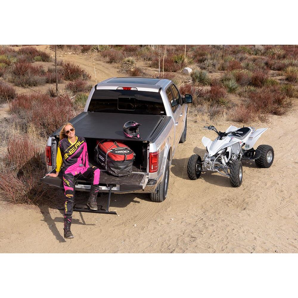 BAK Revolver X2 Hard Rolling Tonneau Cover product image 10