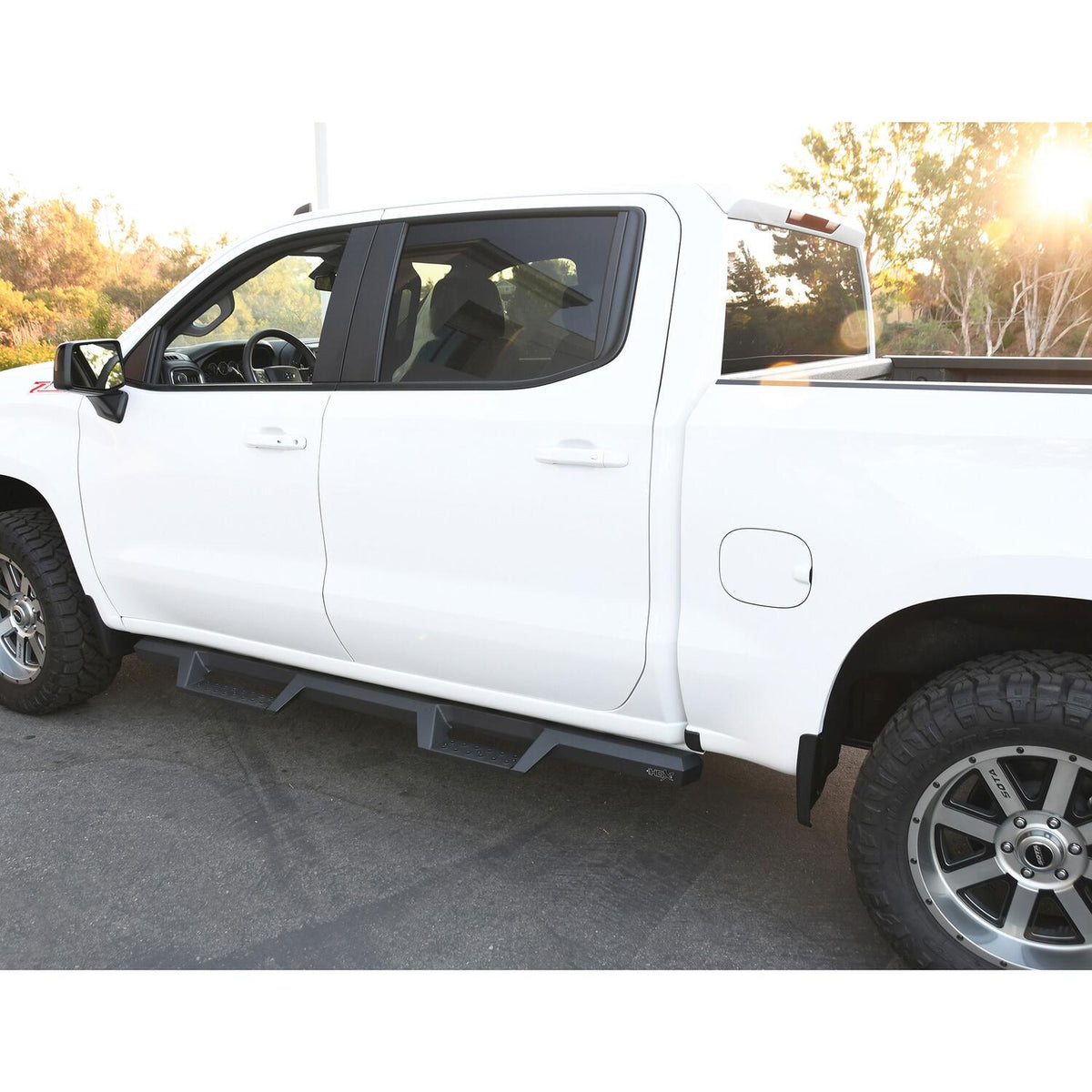 WESTIN AUTOMOTIVE | HDX Drop Nerf Step Bars  Chevrolet/GMC  Silverado/Sierra 1500 Crew Cab 2019-2024 | 56-14135