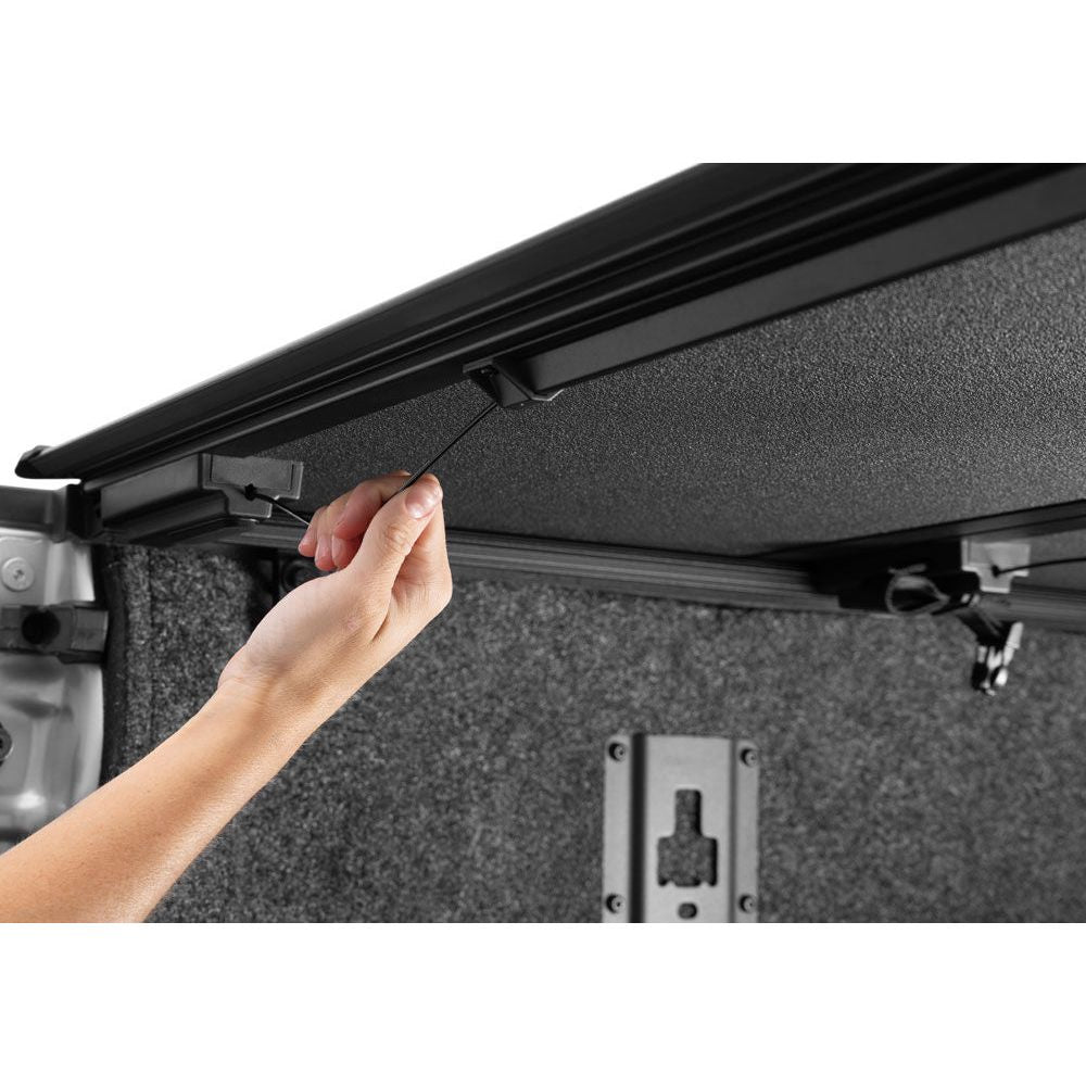BAK BAKFlip MX4 Folding Tonneau Cover for 2008-2016 Ford F-350 Super Duty/F-250 Super Duty product image 7