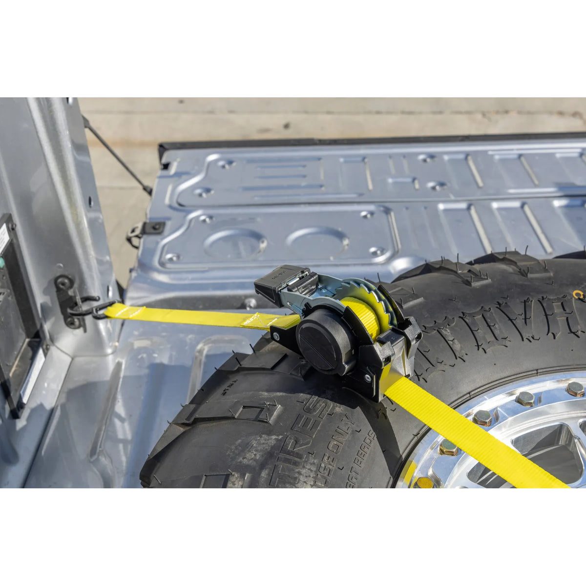 1″ x 10′ Retractable Ratchet Straps (Pair) view 7