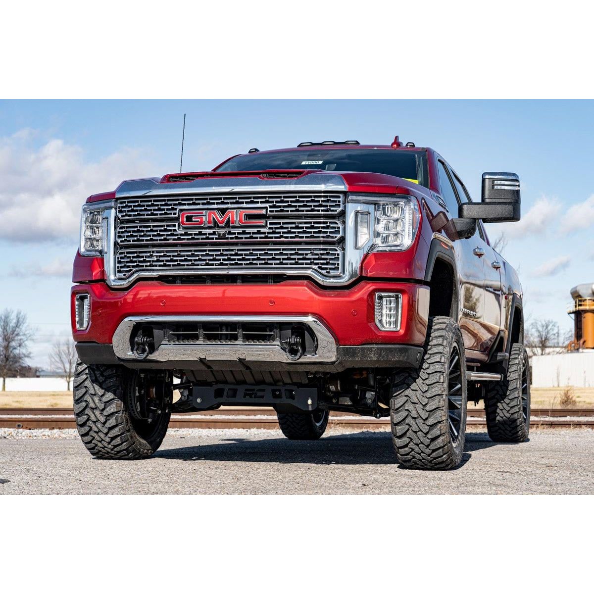 ROUGH COUNTRY 5 Inch Lift Kit | NTD | M1 | w/ Overloads | Chevy/GMC 2500HD/3500HD (20-25) | 110840