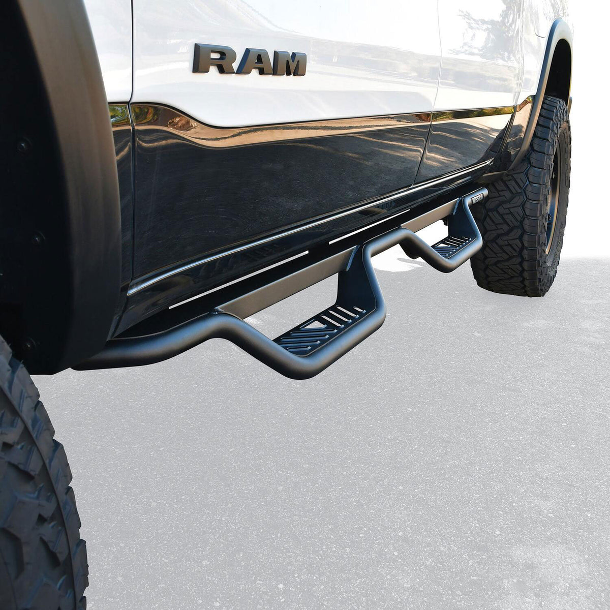 Westin Outlaw Drop Nerf Steps 2019-2024 Ram 1500 Crew Cab