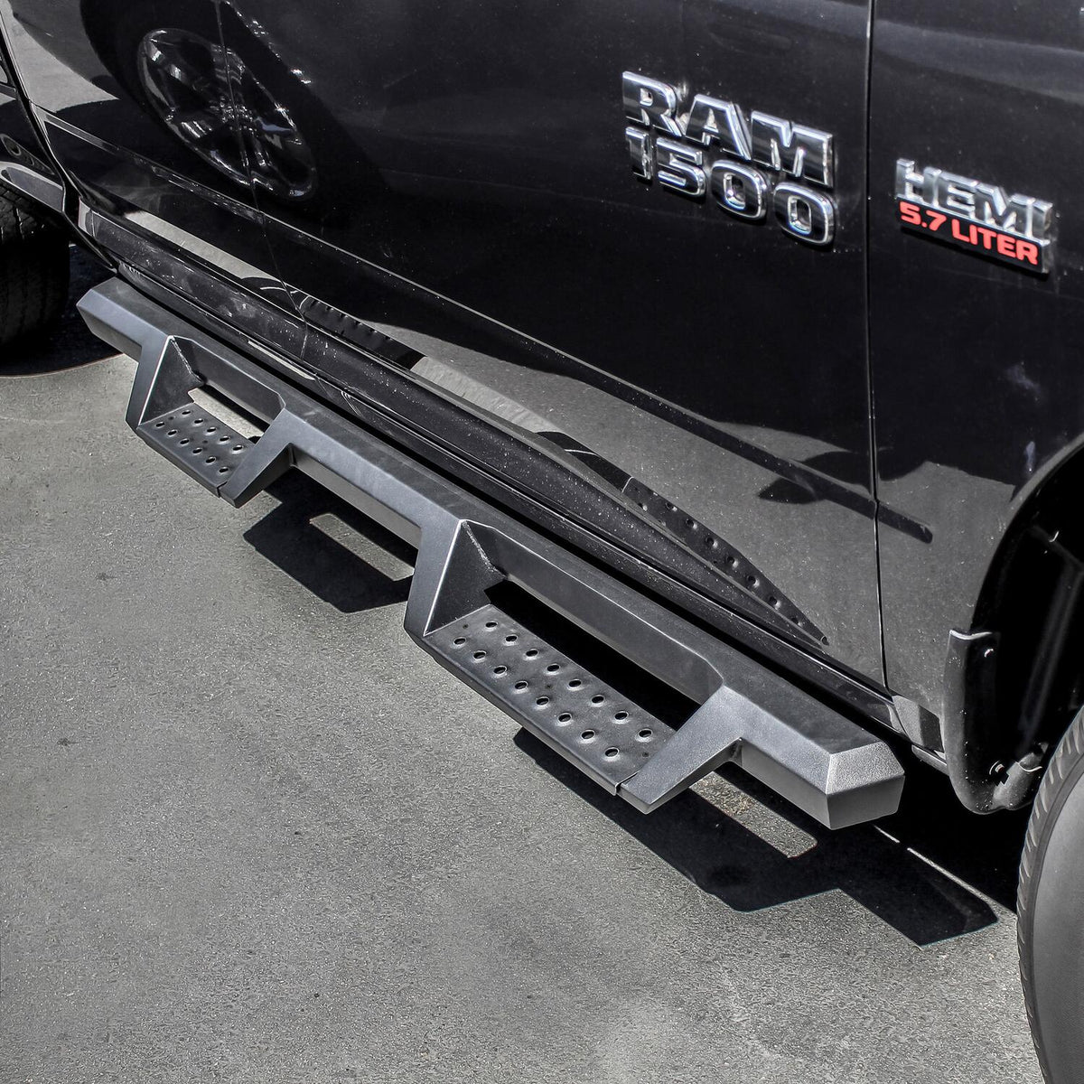 Westin HDX Drop Nerf Steps 2009-2018 Ram 1500 Quad Cab