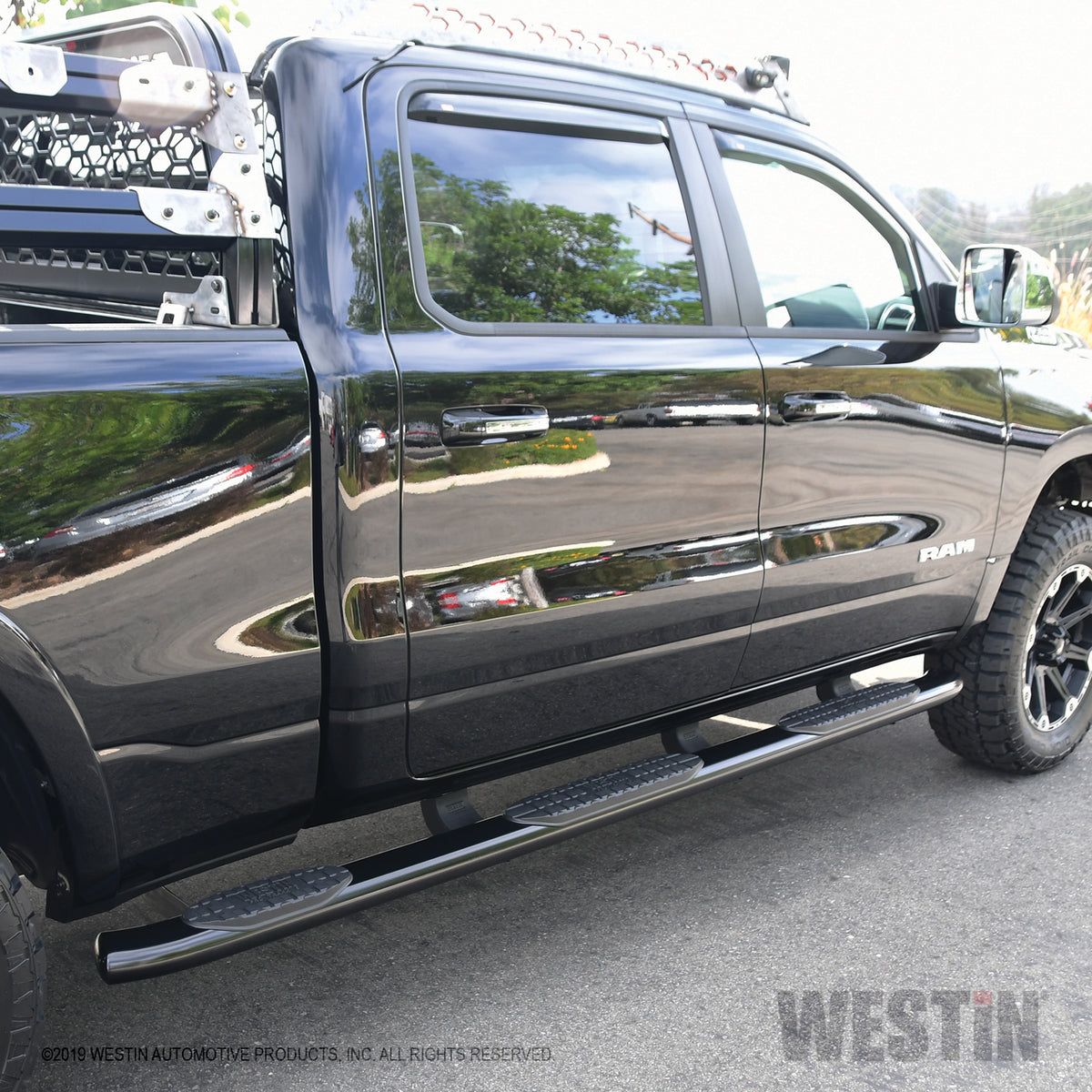 Westin PRO TRAXX 5 Oval W2W Nerf Steps 2019-2024 Ram 1500 Crew Cab (5'7" Bed)