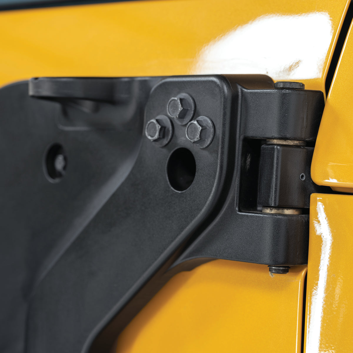 HD Pivot Tire Carrier (21+ Bronco) view 7