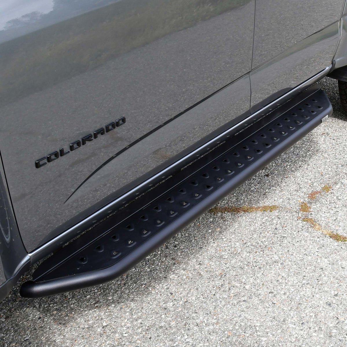 Westin Outlaw Running Boards 2015-2024 Chevy/GMC Colorado/Canyon Crew Cab