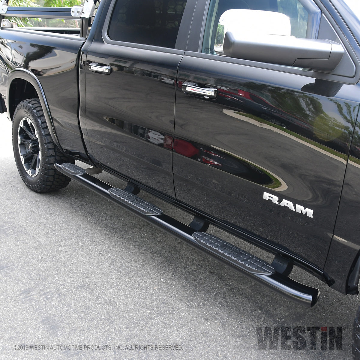 Westin PRO TRAXX 5 Oval W2W Nerf Steps 2019-2024 Ram 1500 Crew Cab (5'7" Bed)