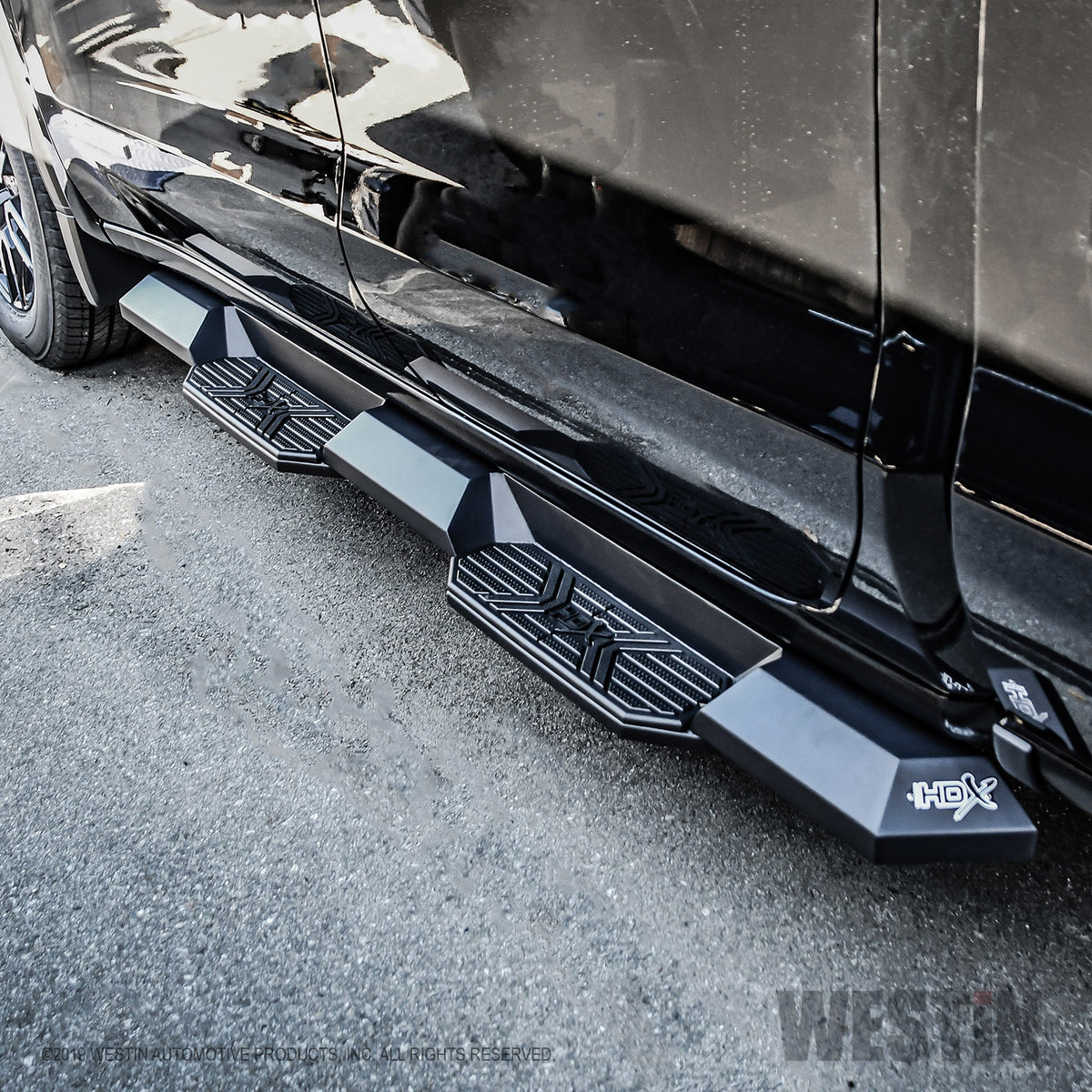 Westin HDX Xtreme Nerf Steps 2019-2024 Chevy/GMC Silverado/Sierra 1500 Double Cab
