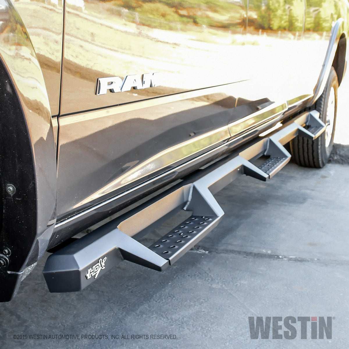 Westin HDX Drop Wheel-to-Wheel Nerf Steps 2019-2024 Ram 2500/3500 Crew Cab (8' Bed)