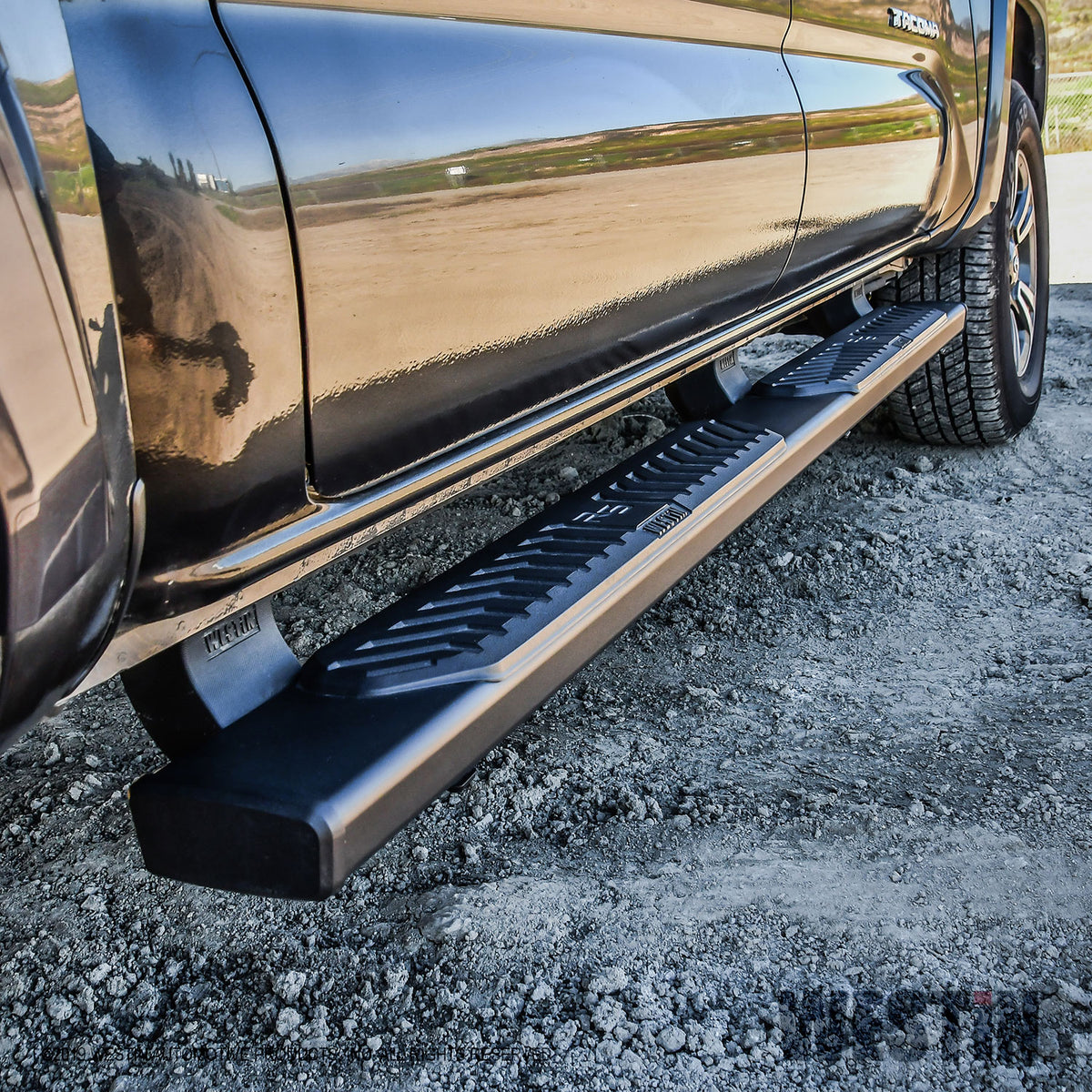 Westin R5 Nerf Steps 2005-2023 Toyota Tacoma Double Cab