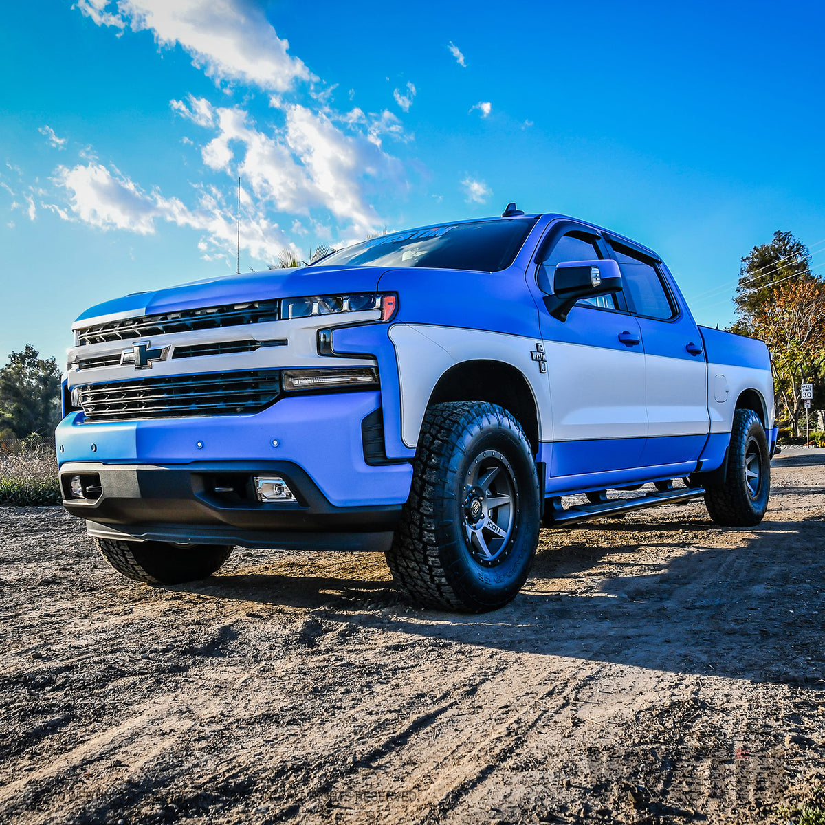 Westin PRO TRAXX 5 Nerf Steps 2019-2024 Chevy/GMC Silverado/Sierra 1500 Crew Cab